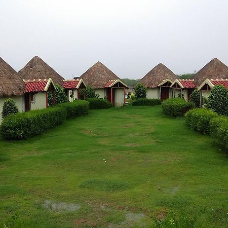 Rann Village Resort Bherandiāla Extérieur photo